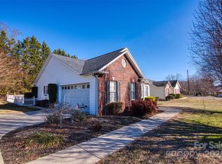 1920 2nd Ave NW, Hickory, NC 28601