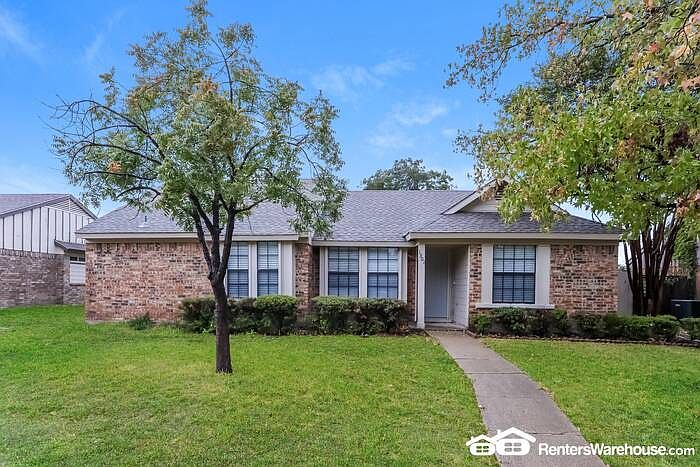 1st image of 1301 Wyndham Dr