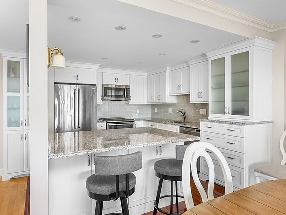 5th image of 1 Belmont Road #541