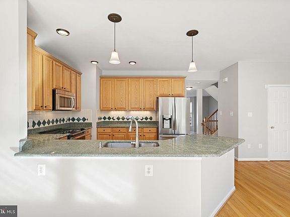 5th image of 7714 Martin Allen Ct