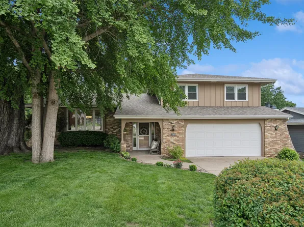9791 Clark St, Clive, IA 50325