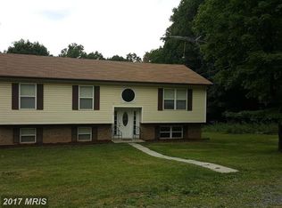 125 Valley View Dr, Chester Gap, VA 22623