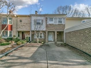 1034 Moorefield Creek Rd SW #1, Vienna, VA 22180