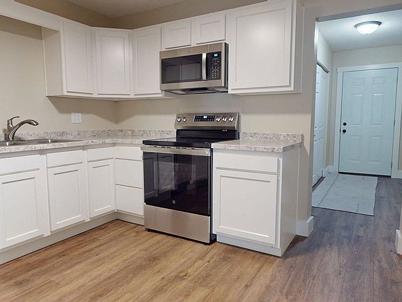 5th image of 2028 Indiana Ave