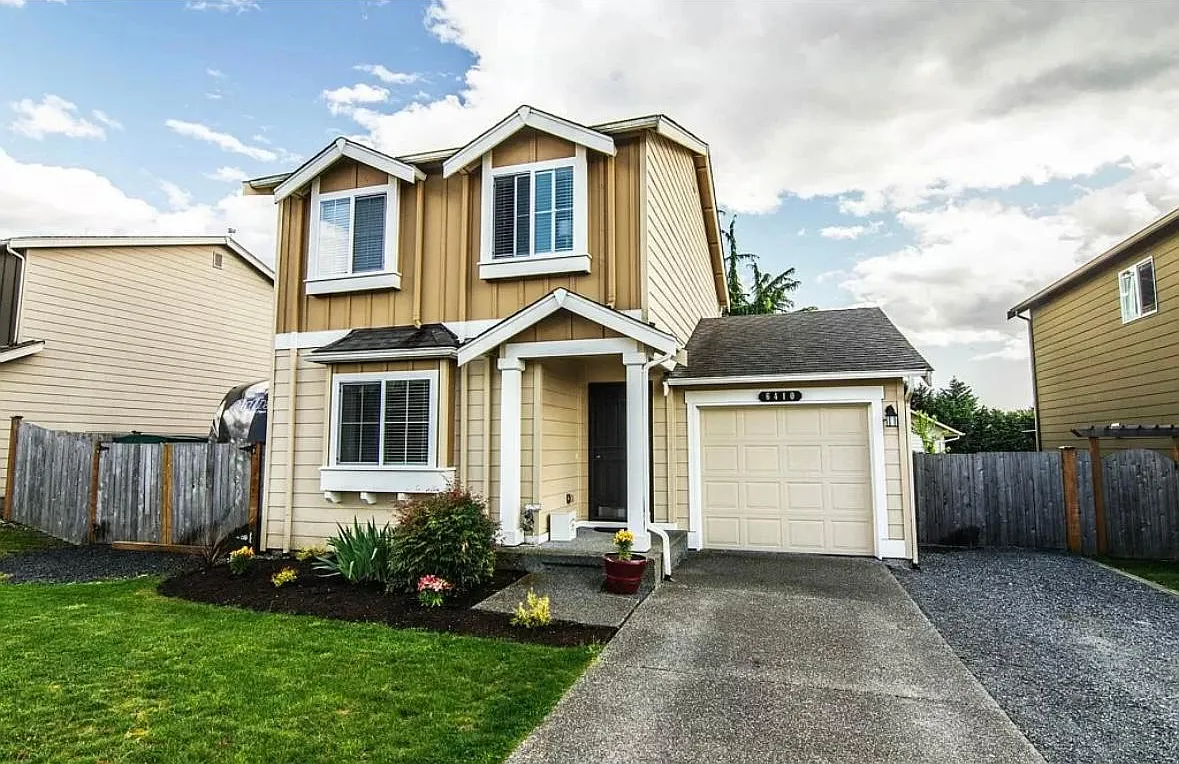 3 bed, 1.5 bath, 1151 sqft, $2,800 — Photo 1