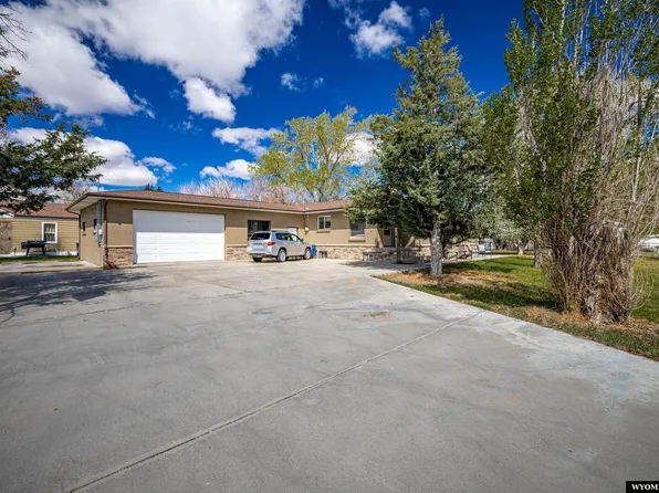 2230 River Meadows Rd, Casper, WY 82604