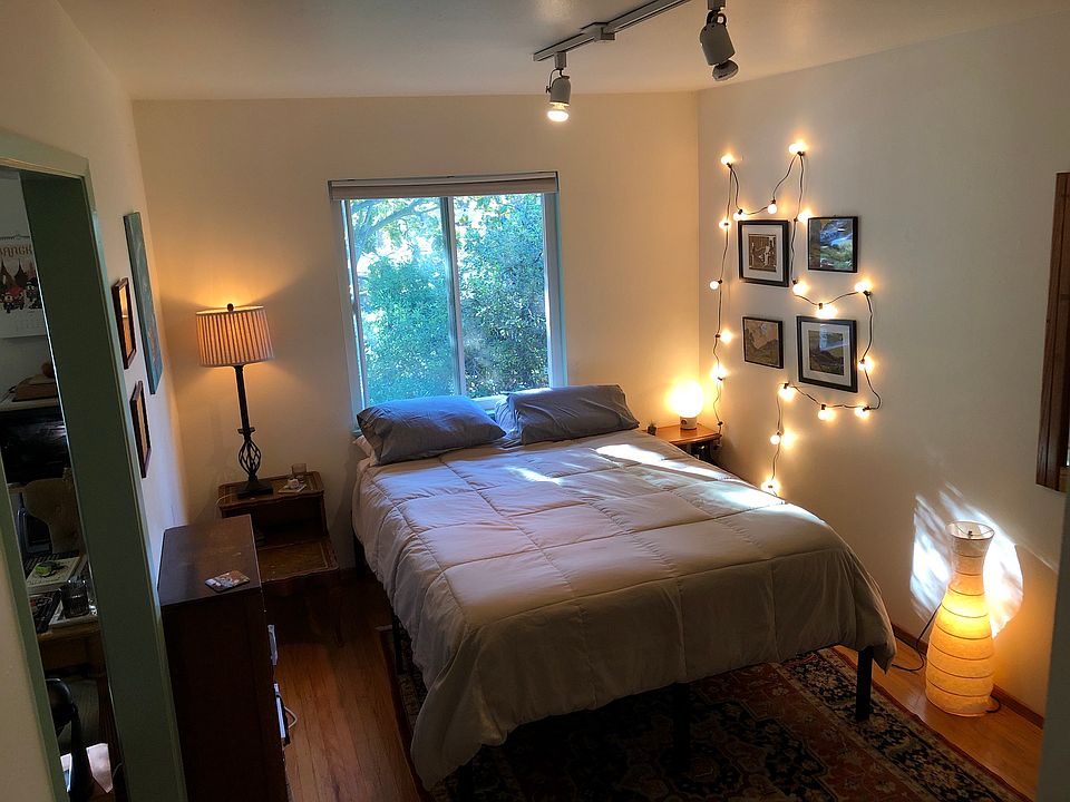 1st image of 160 Lincoln Ave