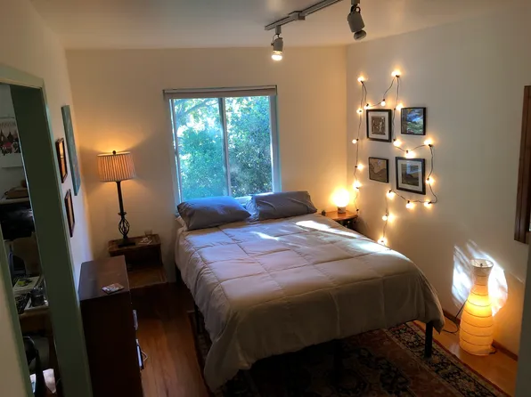 160 Lincoln Ave, Palo Alto, CA 94301
