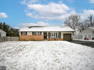 796 Spruce Rd, Warminster, PA 18974