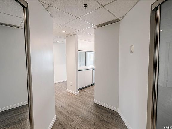 5th image of UNIT 404-611 University DRIVE