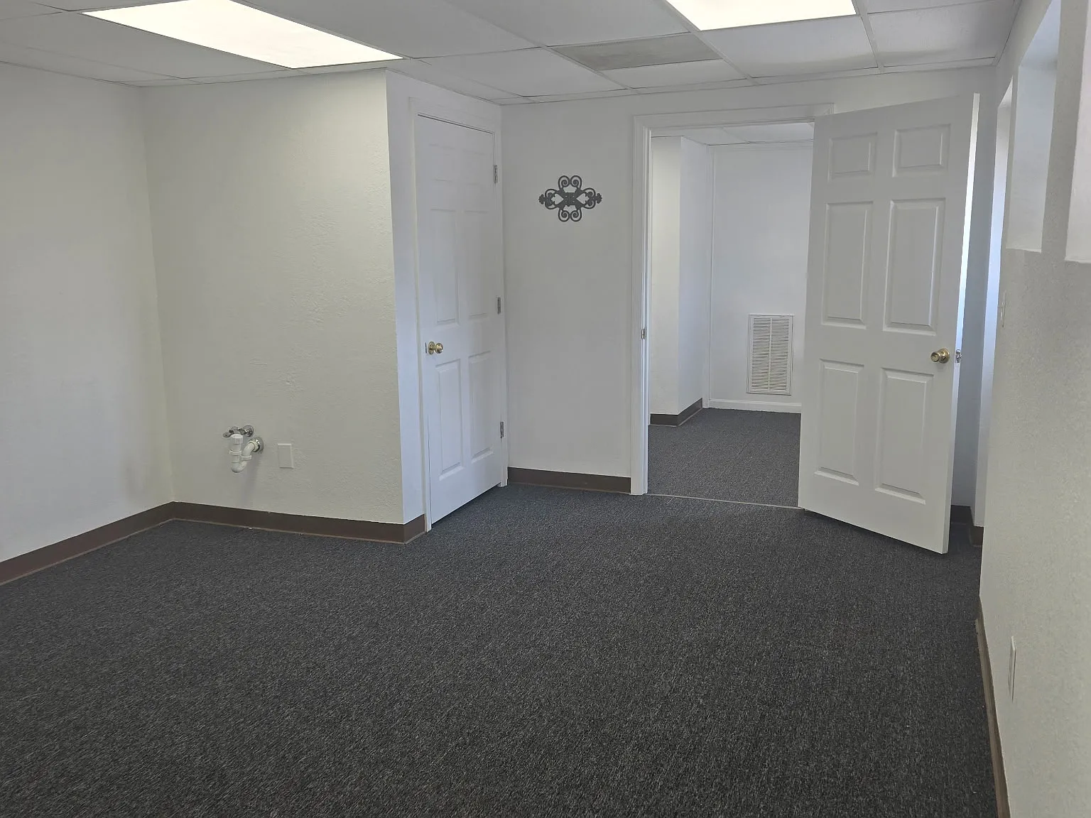 1045 Boston Avenue - 1 — Photo 2