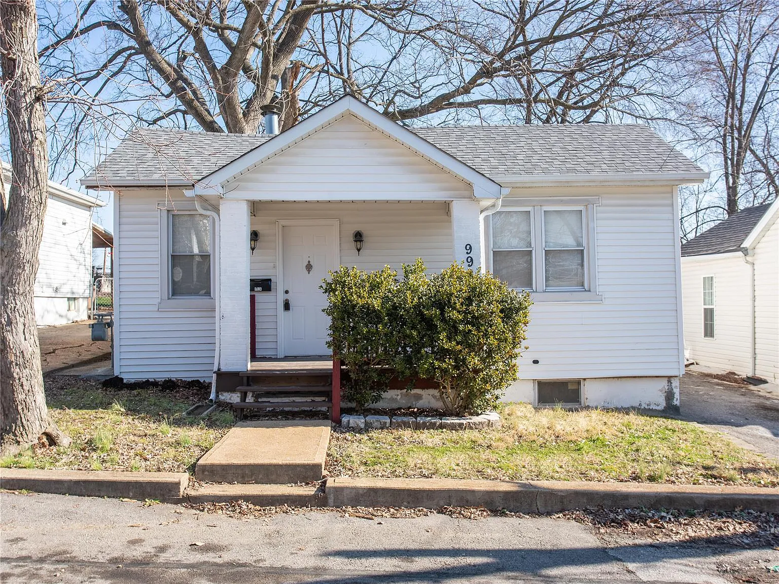 9924 Meadow Ave photo 1