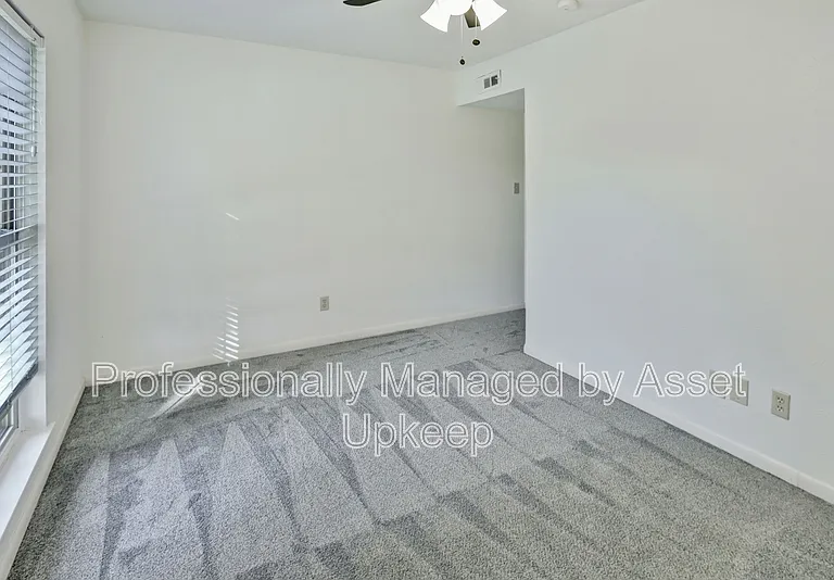 1306 Clearview Dr — Photo 20