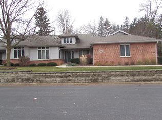 205 Thorngate Ct, Burlington, WI 53105