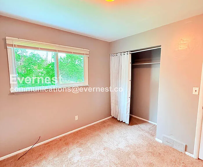 12121 Montrose St — Photo 9