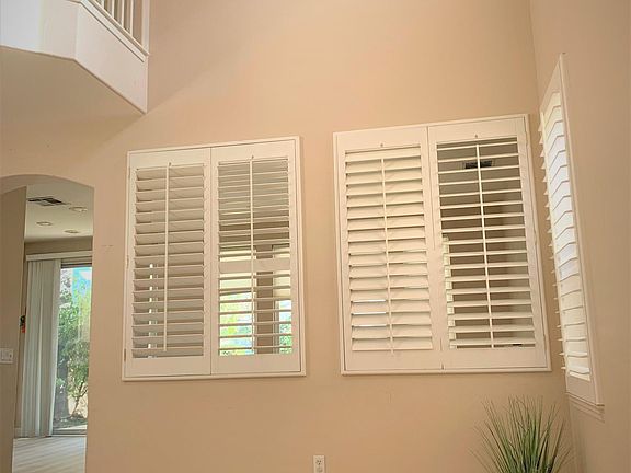 Over 20 FT High Ceiling