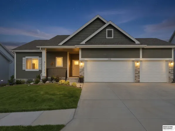 5520 N 181st St, Elkhorn, NE 68022