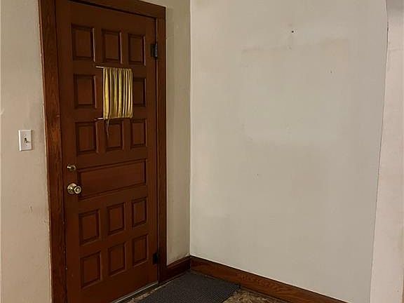 2nd image of 216 S 8th St