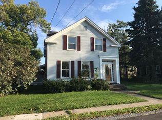 103 Ray St, Sackets Harbor, NY 13685