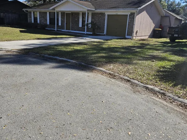 8256 JUSTIN Road N, Jacksonville, FL 32210