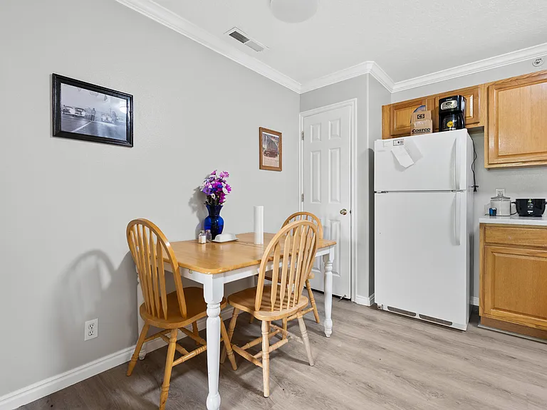 543 N University Ave #307 — Photo 10