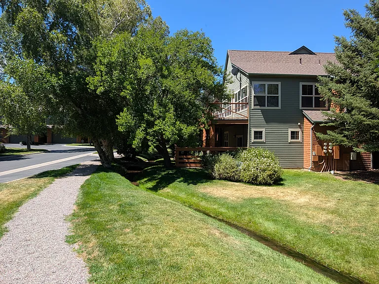 530 Evans Ct — Photo 21