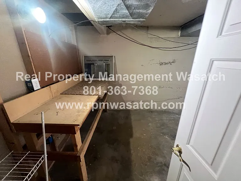 1105 S 700 E — Photo 34