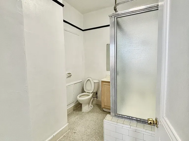 Alexandria Housing — Photo 10