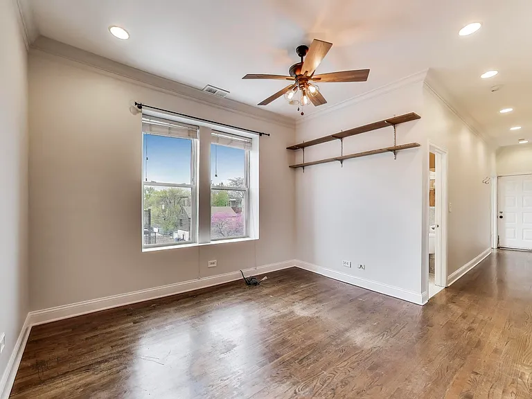 1450 N Campbell Ave #3R — Photo 2