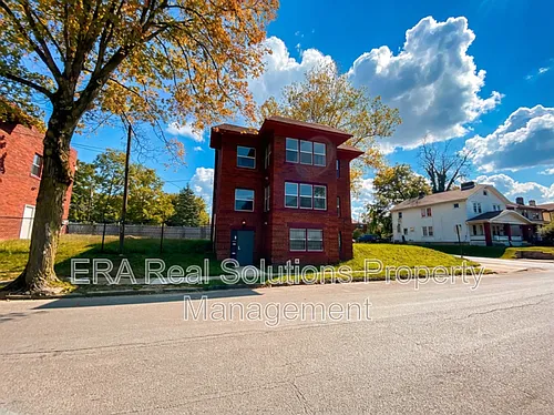 1106 Oakwood Ave Photo 1