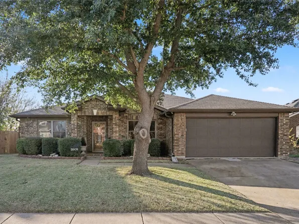 3809 Martha Ln, Rowlett, TX 75088