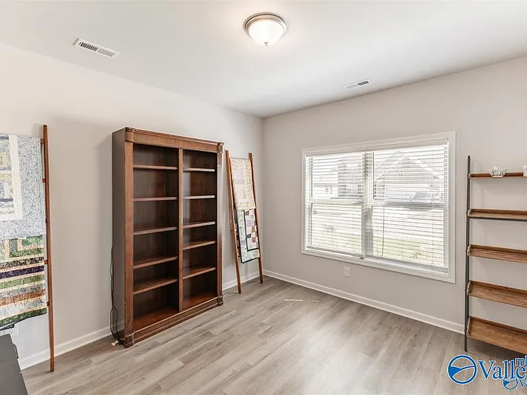 107 Ranna Dr — Photo 6
