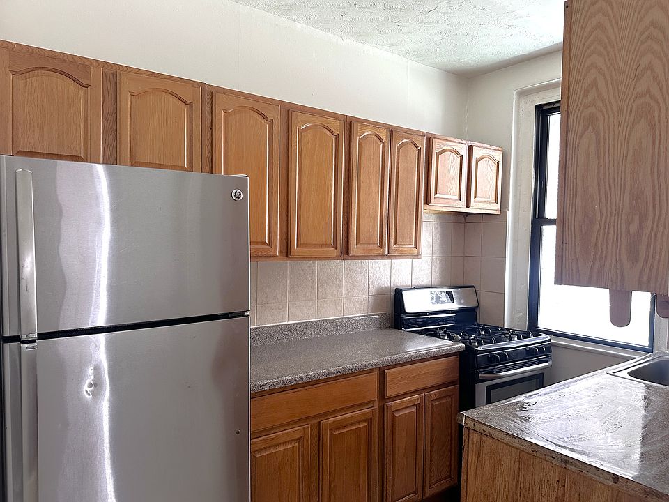 1st image of 2158 35th St APT 1A