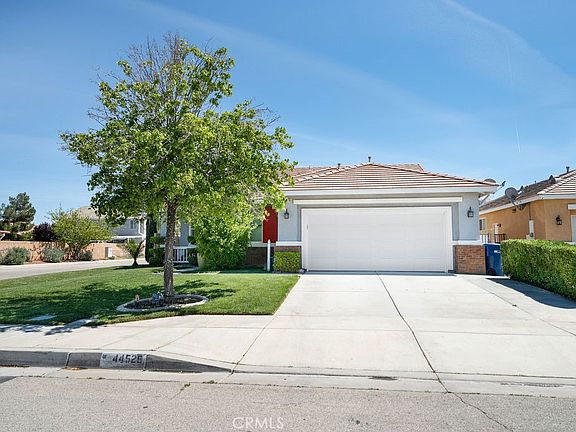 4th image of 44528 Camolin Ave