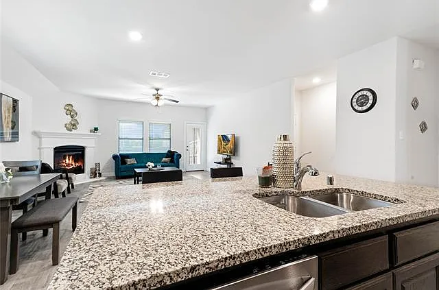 Immaculate Marble counter tops