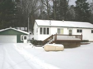 1273 E Lake Ave, Harrison, MI 48625