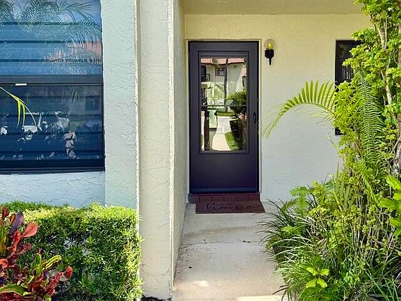 5th image of 22148 Palms Way #101