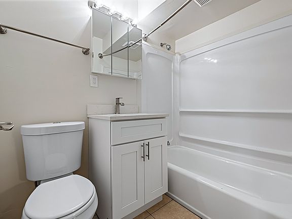 4th image of 1131 Center St #3933091