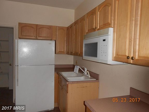 5th image of 3506 Menlo Dr