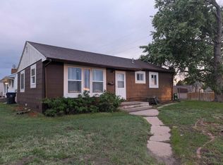 801 W Fox Farm Rd, Cheyenne, WY 82007