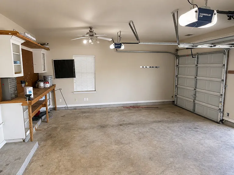 101 Kathryn Cv — Photo 17
