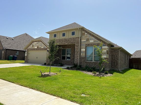 3rd image of 152 Aucuba Ln