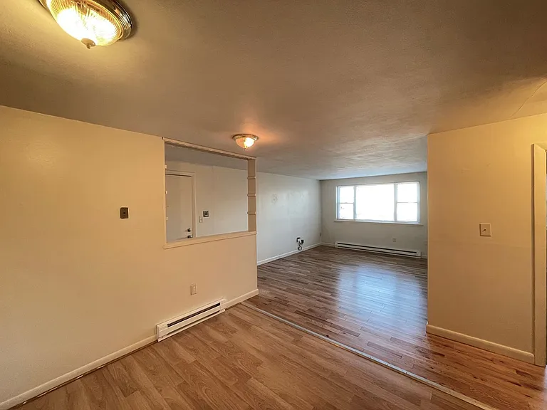 183 Loudon Rd #7 — Photo 2