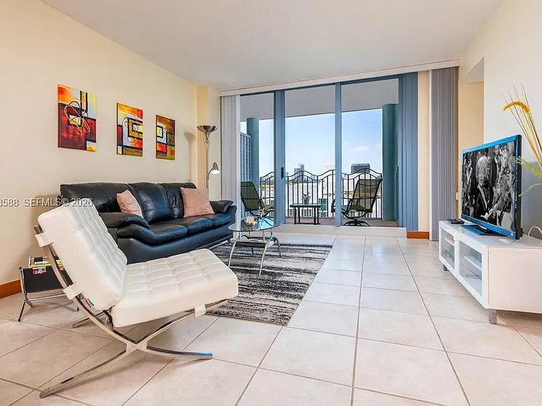 1500 Ocean Dr #609 — Photo 4
