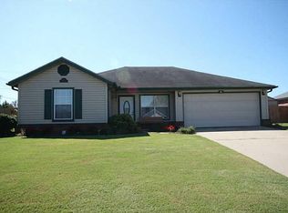 801 Tyler St, Siloam Springs, AR 72719