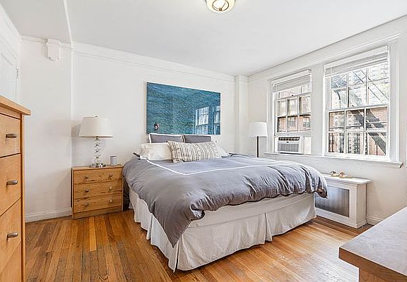 4th image of 314 41st St APT 1005B