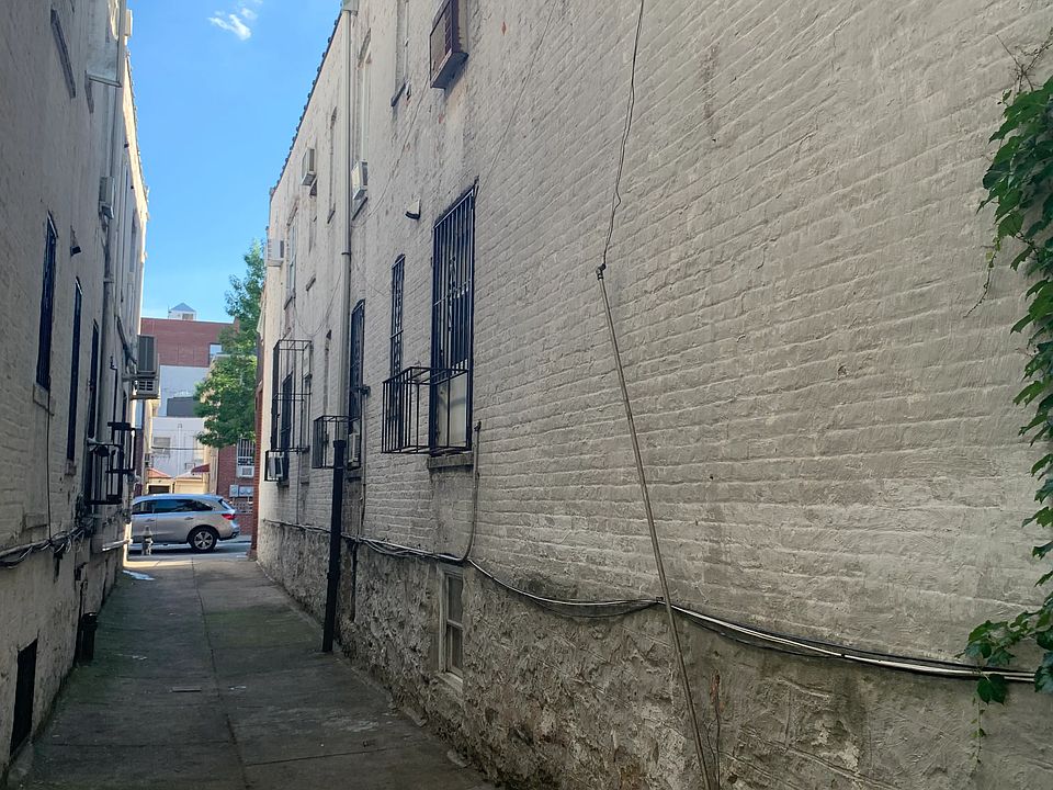 2nd image of 879 44th St
