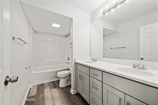 515 N Cass Ave #2H — Photo 26