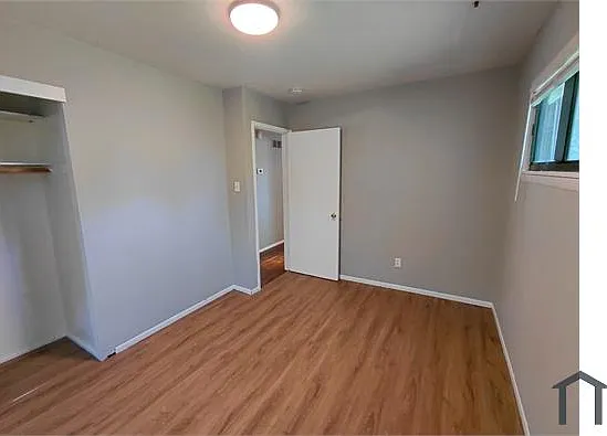 10112 Crown Point Dr — Photo 6
