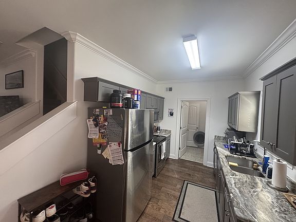 5th image of 224 Massee Cir
